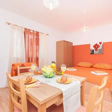 And Sanja Appartement