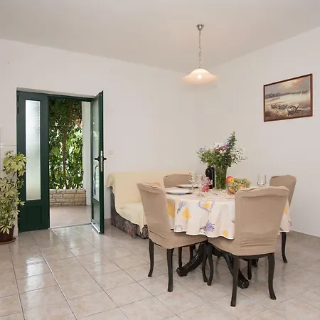 And Sanja Appartement Vodice